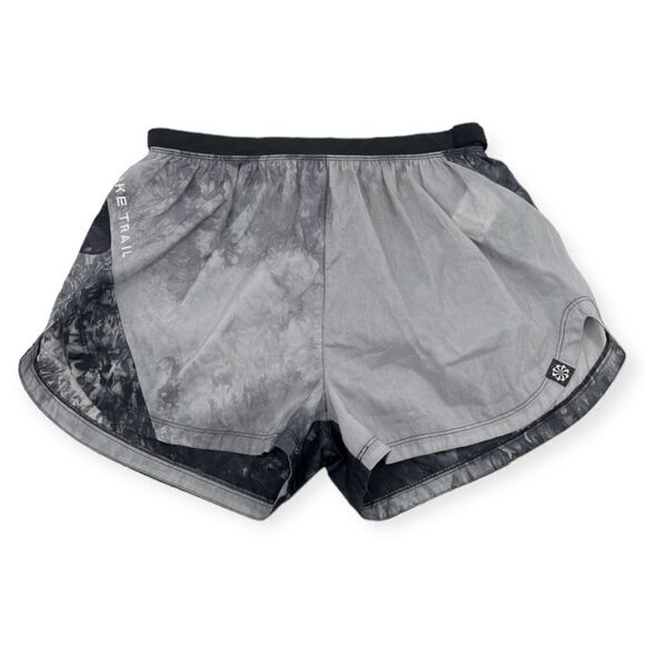 -Nike Women's Athletic Running Shorts NWT M - Picture 1 of 11